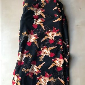 OS Cupid Hearts Valentine’s Day Leggings